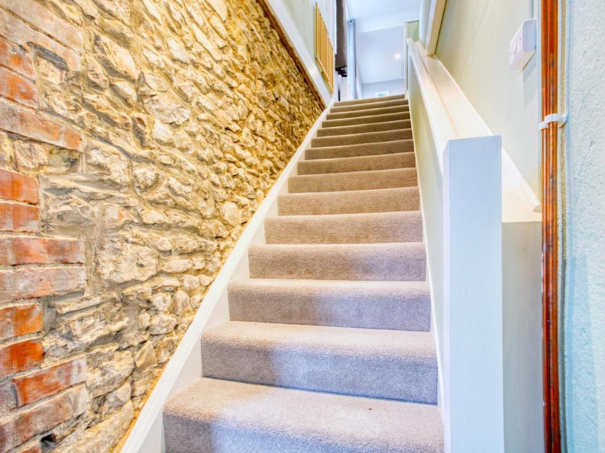 Pass The Keys Lovely 2-Bed Apartment Colyton Near Jurassic Coast Exterior foto